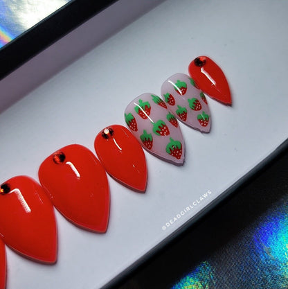 Strawberry Fields Press on Nail Set