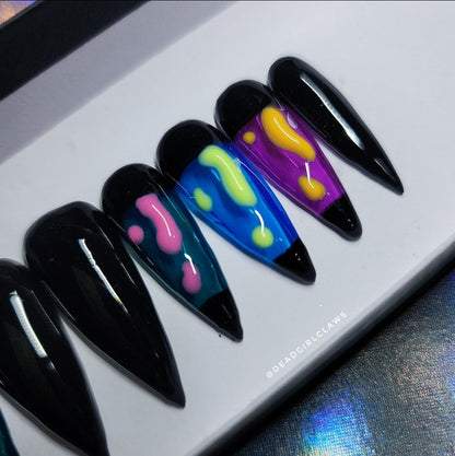 Lava Flow Press on Nail Set (Glow in the Dark)
