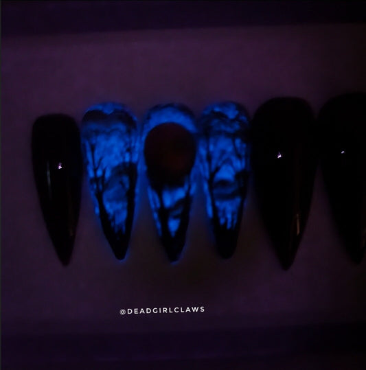 Blood Moon Press on Nail Set (Glow in the Dark)